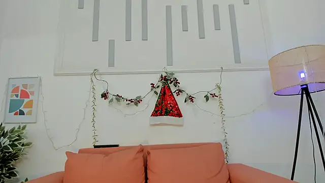 chloejhonson online show from November 30, 9:30 pm