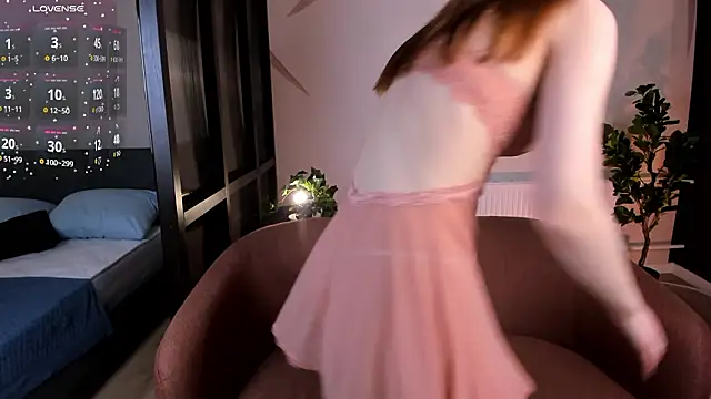 PollyMayer online show from March 26, 9:05 pm