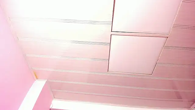 LeaMoreau22 online show from October 22, 11:15 am