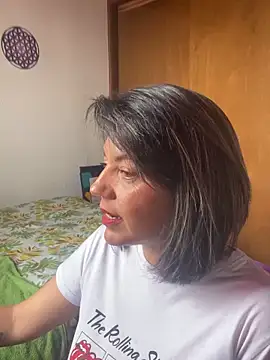 XxAntonellaxxx online show from March 5, 8:37 pm