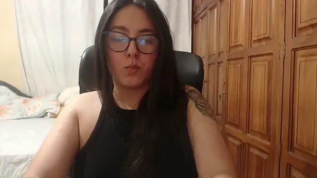 Venus cat  online show from April 22, 3:03 am