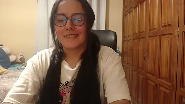 Venus cat  online show from March 8, 3:43 am