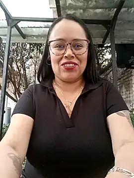 Italia 12 online show from November 5, 10:04 pm