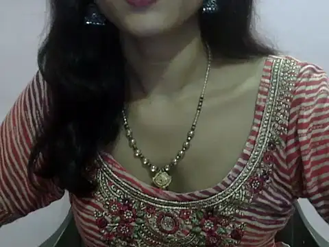 Laila Cute online show from May 12, 6:03 pm