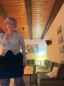 BoloshkaBlonda online show from March 24, 8:25 pm