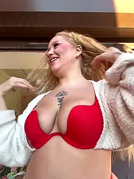 RollDolls online show from November 3, 5:33 am