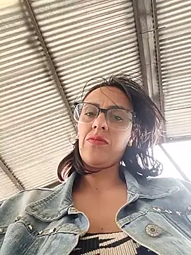 Jade 1-9 online show from June 25, 5:14 pm