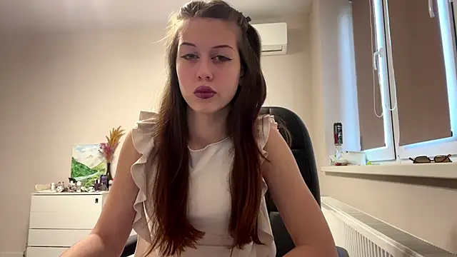 Nayra flash online show from November 21, 10:28 am