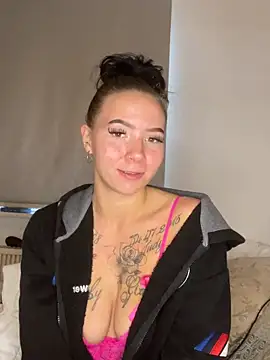 YoungZoexx online show from November 24, 1:02 pm