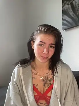 YoungZoexx online show from December 19, 12:19 pm