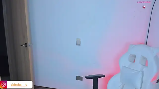 valeska  V online show from November 7, 3:56 am