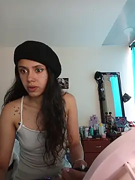 caramel doll   online show from November 7, 7:08 pm