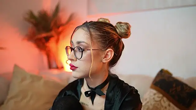 AileenKiss online show from December 21, 9:52 pm