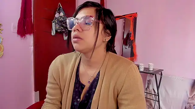 Elfa-Diamond online show from October 9, 2:43 pm