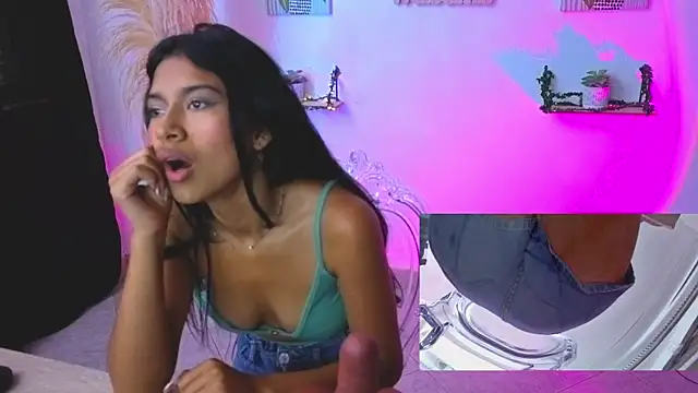 alejamedusa online show from October 12, 5:26 pm