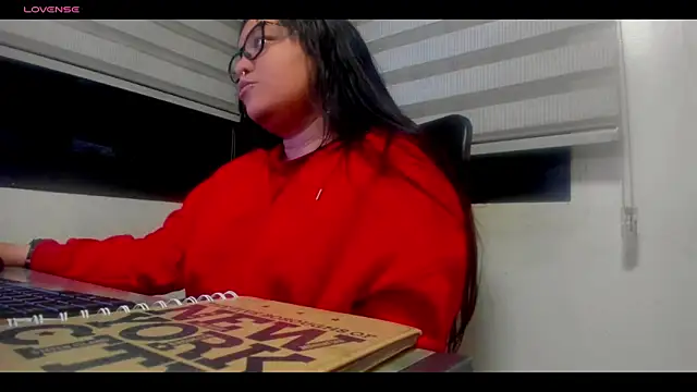 Xander Taylor  online show from November 30, 4:05 am