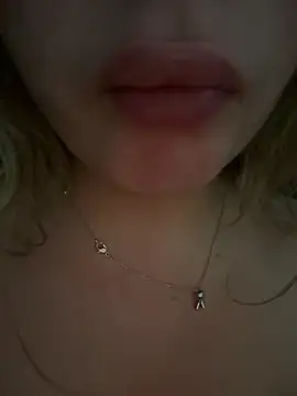 Snapshot of clarissetriolett chatting on October 11, 12:59 am clarissetriolett online show from October 11, 12:59 am