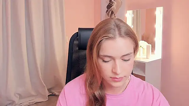 KeelyStowers online show from October 6, 3:29 pm