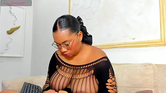 Ahilyn online show from October 15, 12:02 am