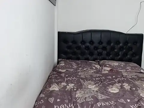 linnaskinyy online show from December 18, 4:39 am