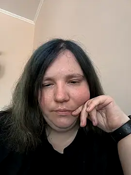  alexandra ray  online show from April 18, 10:40 am