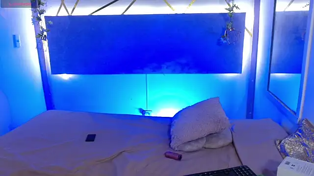 Luisasmiith9 online show from October 10, 4:23 pm