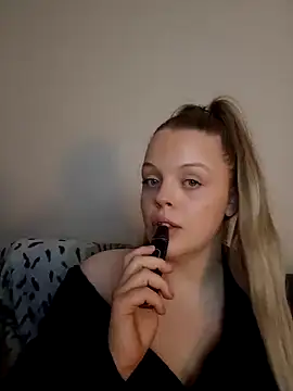 AuroraMaexox online show from October 4, 9:41 pm