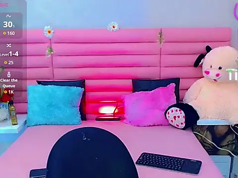 miss dania75 online show from November 17, 10:32 pm