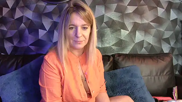 Delichieuse5 online show from November 30, 9:19 pm