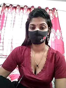 Queen-Any online show from October 10, 2:27 am