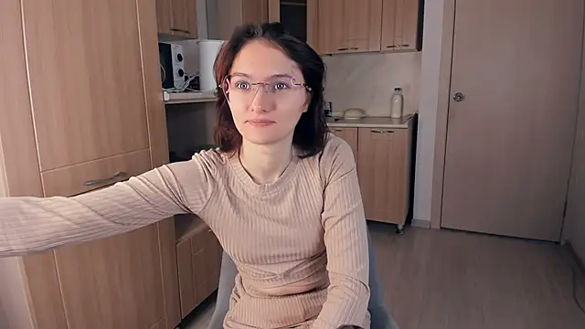 LorrieDegonia online show from November 13, 4:11 am