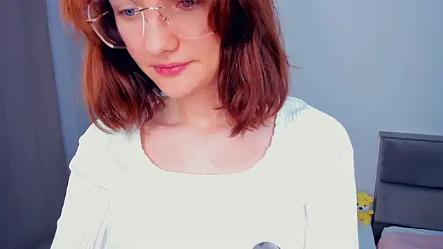 LorrieDegonia online show from November 21, 4:03 am