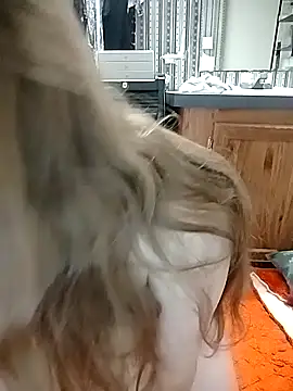 AugustRayn online show from April 15, 11:16 pm