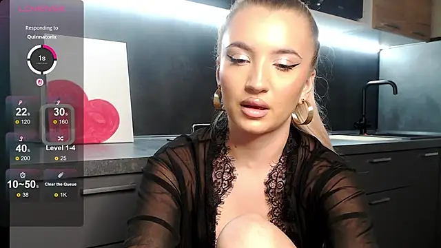 Snapshot of Luna_glamy chatting on October 13, 10:12 pm Luna glamy online show from October 13, 10:12 pm