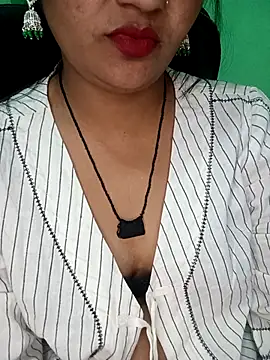 Rashmi 011 online show from November 17, 8:37 am