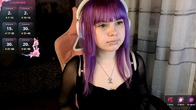 KristiBloom online show from April 13, 10:10 pm