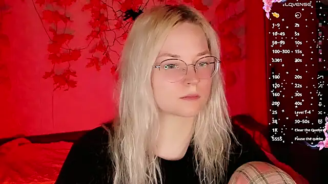 HoneyDazzle online show from November 12, 10:30 pm