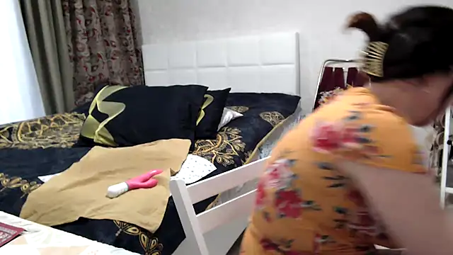 Arisa5000 online show from March 1, 3:45 pm