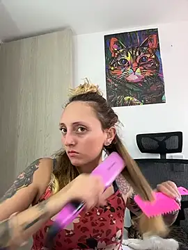 Mia dca online show from December 17, 5:39 pm