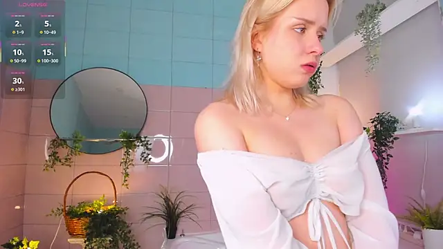 Mol l y online show from November 14, 3:23 pm