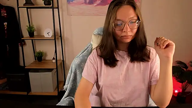 Nuura Moore online show from October 21, 12:58 am