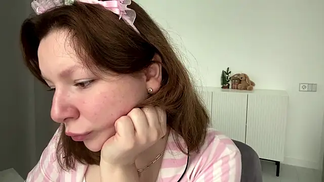 TamekiaSamii online show from November 15, 7:09 am