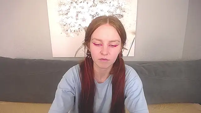 Snapshot of Evarey_ chatting on October 11, 11:47 am Evarey online show from October 11, 11:47 am