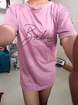 anshika0124 online show from November 18, 4:46 am