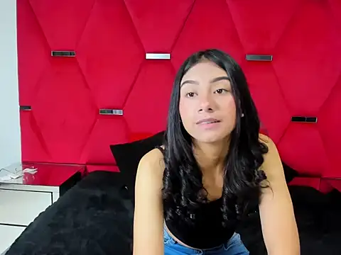 Mia clark18 online show from November 18, 7:59 pm