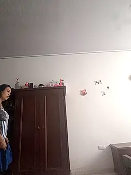 FiorellaDuboi online show from December 15, 10:04 pm