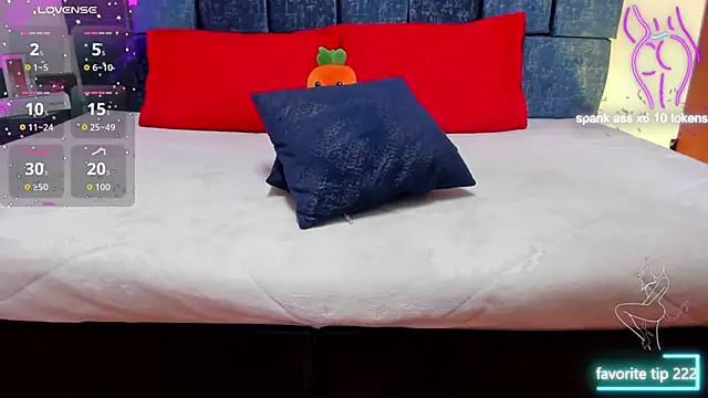 Kiim Owens online show from November 26, 12:06 pm