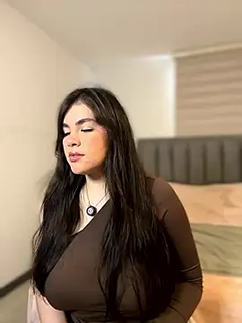 Isabella LaRue online show from January 11, 7:08 pm