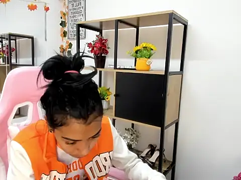 KarlaSlutSkinny   online show from February 14, 10:45 pm