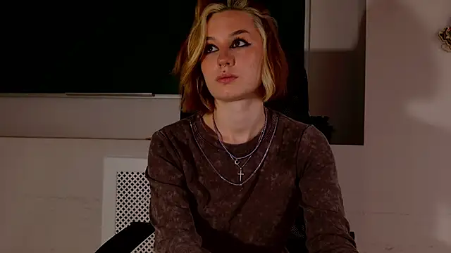 ClaireMathis online show from June 27, 2:56 pm